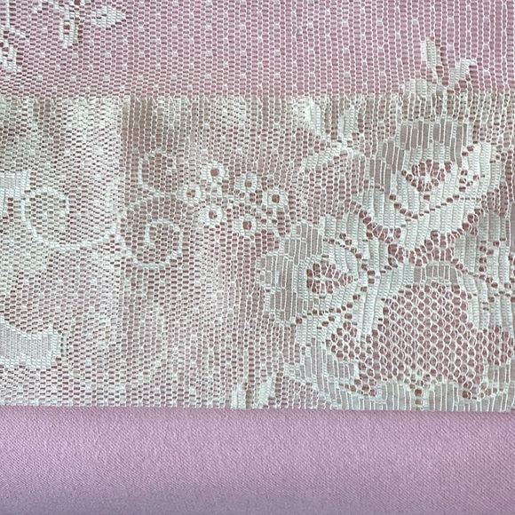 FINAL SALE PRICE 1 Large Lace Rod Pocket Window Panel - Picture 3 of 4